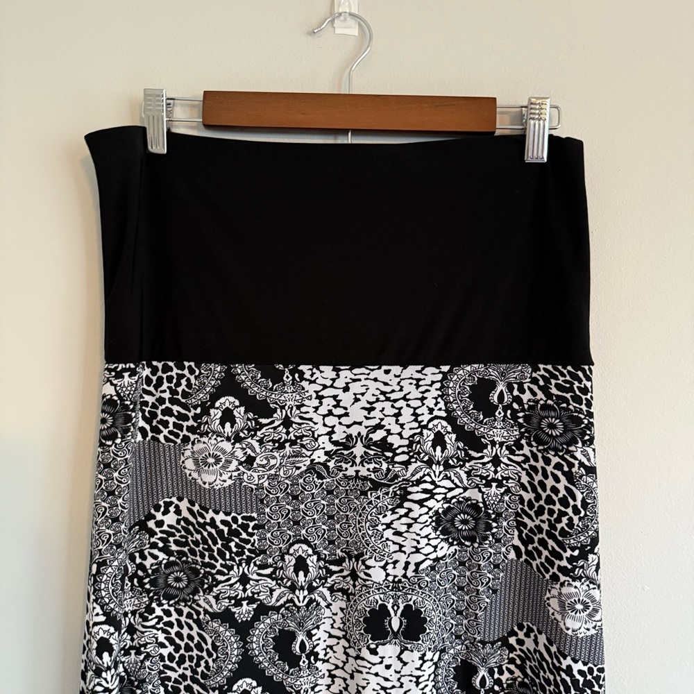 J.B.S. Black and White Patterned Maxi Skirt - Picture 5 of 6